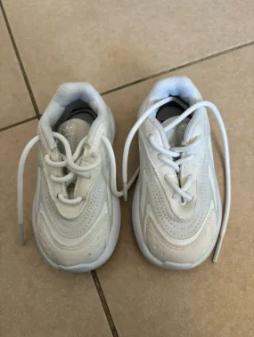 Adidas Ozelia - Taille 22 - Blanche - adidas | Beebs