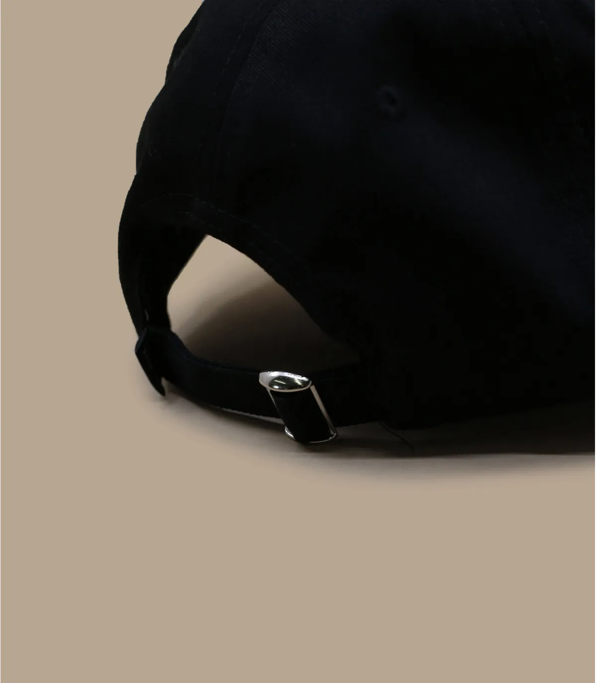 Curve noire Winter is Coming.black here Headict
