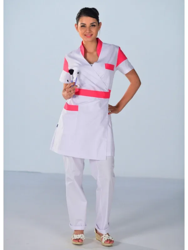 Kimono estheticienne blanc et rose Beauty Look