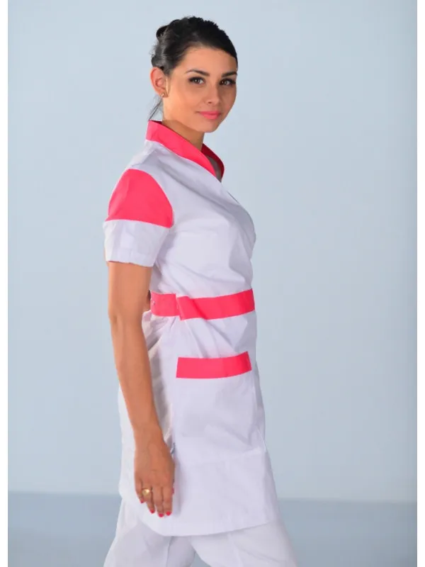 Kimono estheticienne blanc et rose Beauty Look
