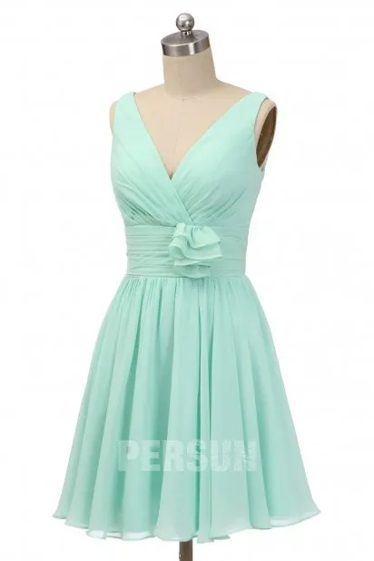 Robe de soirée mi cuisse dos échancré en V ornée de fleur