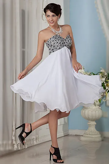 Robe de soirée sexy bustier cœur orné de strass à haut